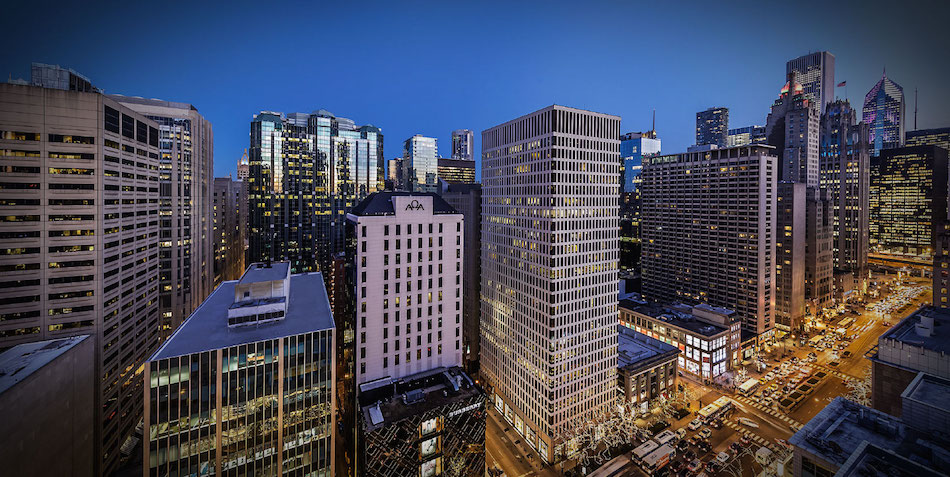 conrad-chicago-hotel-skyline-1680x844