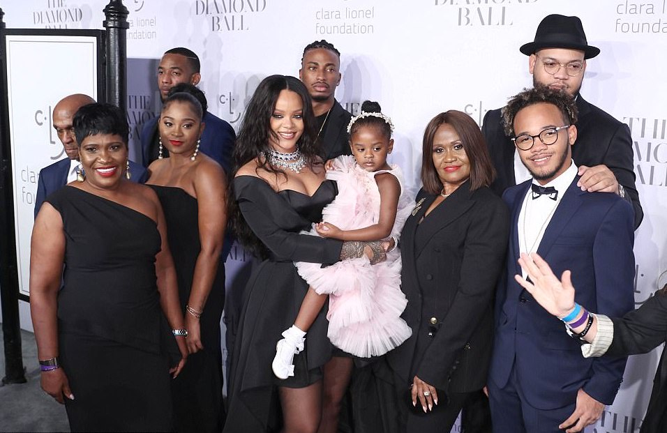 la familia diamond ball