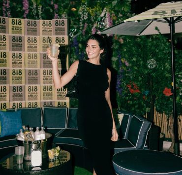 Kendall Jenner Spotted In Chicago Enjoying 818 Tequila Cocktails-Joy District_ftd image
