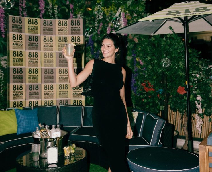 Kendall Jenner Spotted In Chicago Enjoying 818 Tequila Cocktails-Joy District_ftd image